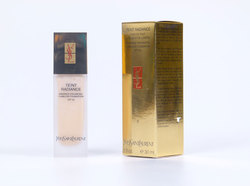 Saint Laurent Teint Radiance SFP20 05 Peach 30ml