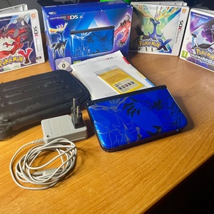Nintendo 3DS XL Blue X&Y Limited Edition + 3 Polemon παιχνίδια (CIB/MINT συλλεκτικό)