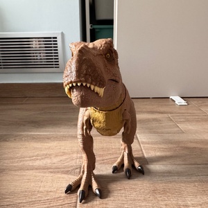 Φιγούρα Δράσης Epic Roarin Tyrannosaurus Rex Jurassic World Δεινόσαυρος με Ήχους για 3+ Ετών GJT60