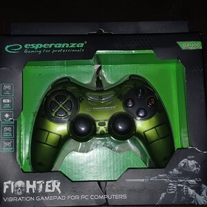Esperanza Fighter Ενσύρματο Gamepad για PC Green