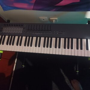 Novation Midi Keyboard FLkey με 61 Πλήκτρα σε Μαύρο Χρώμα + Keyboard Case  + βάση δαπέδου για πλήκτρα 