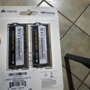 Corsair Value Select DDR4 16GB RAM με 2x8GB Modules και Ταχύτητα 2133 για Laptop CMSO16GX4M2A2133C15