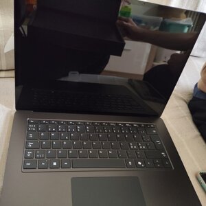 Microsoft Surface Laptop Copilot + PC 15" Touchscreen 120Hz (Snapdragon-X Elite/32GB/1TB SSD/W11 Home)