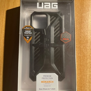UAG Monarch Back Cover Ανθεκτική Carbon Fiber (iPhone 12 / 12 Pro)