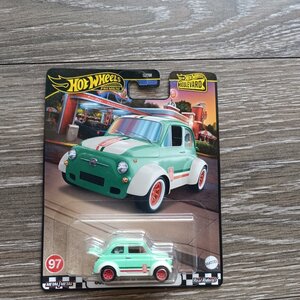 Hot Wheels Αυτοκινητάκι PREMIUM BOULEVARD 60'S FIAT 500 D MODIFICADO HRT65