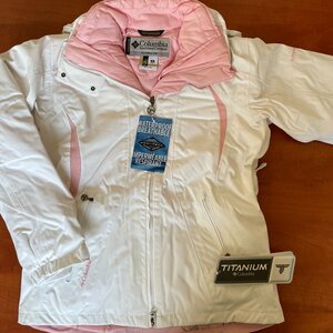 Columbia Κοντό Γυναικείο Μπουφάν για Χειμώνα Titanium SL7704-010