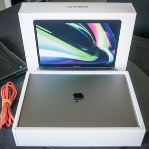 Apple MacBook Pro 13.3" M1 2020 Touch Bar, 16GB RAM, 1TB SSD, Retina, Space Grey, Greek Keyboard