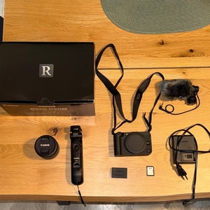 Canon EOS R50 V Content Creator Mirrorless Φωτογραφική Μηχανή Kit (RF-S 14-30mm F/4-6.3 IS STM PZ) Μαύρη