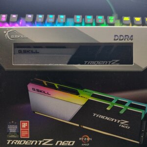 G.Skill Trident Z RGB 16GB DDR4 RAM με 2 Modules (2x8GB) και Ταχύτητα 3600 για Desktop (F4-3600C18D-16GTZRX)