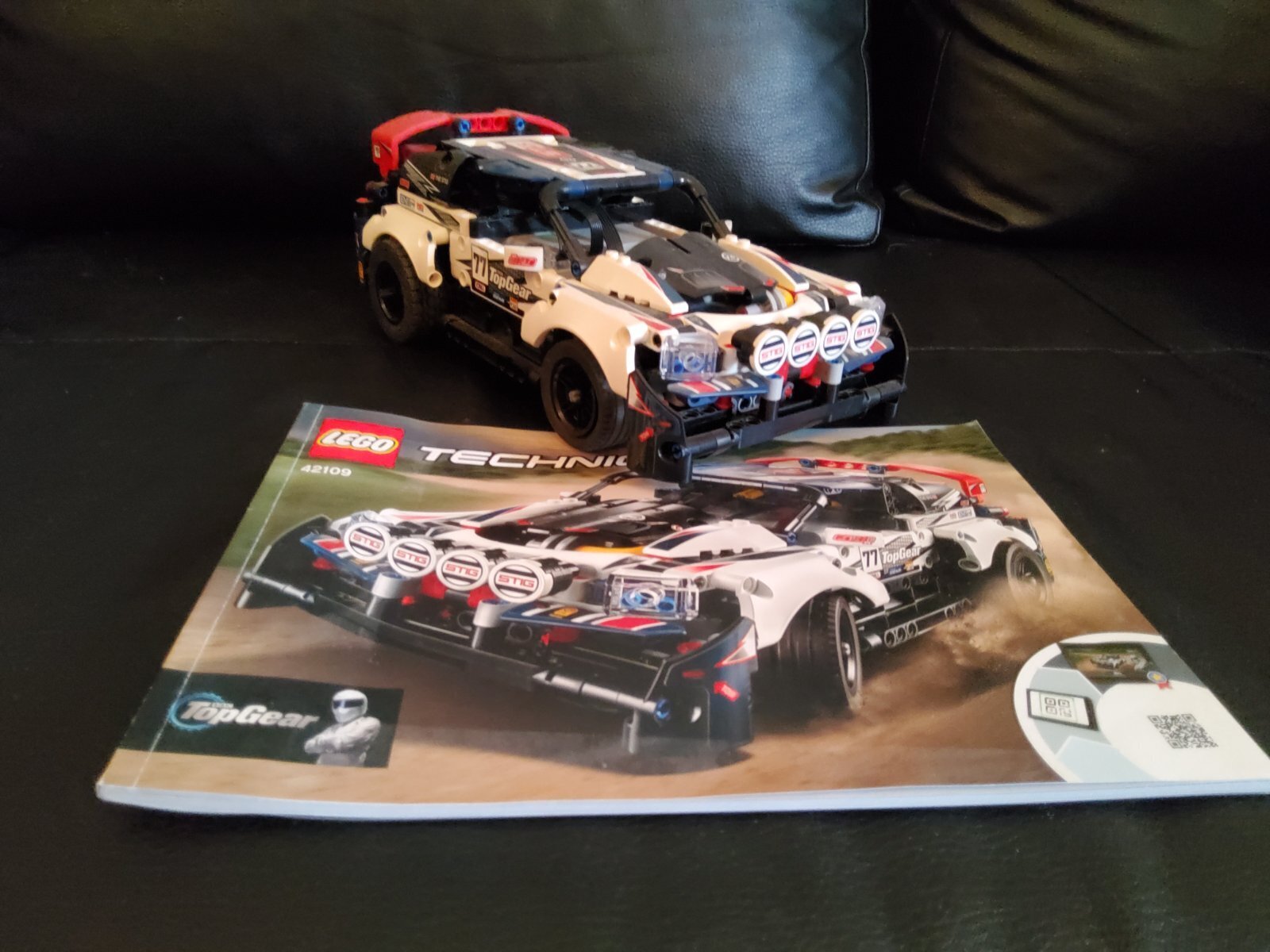 Remote Control Lego Stig Car App-Controlled Top Gear Rally Car