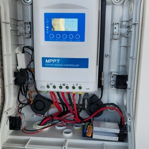 Epsolar XTRA 4215N Ρυθμιστής Φόρτισης MPPT 24V 40A