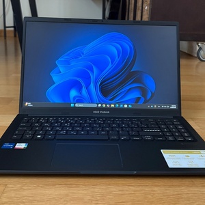 Asus VivoBook 15 X1504VA-BQ1640W 15.6" FHD (i5-1334U/16GB/512GB SSD/W11 Home) + BitDefender Antivirus Quiet Blue (GR Keyboard)