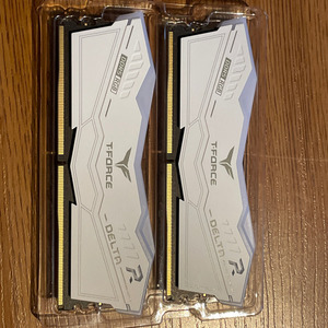 TeamGroup T-Force Delta RGB DDR5 32GB RAM με 2x16GB Modules και Ταχύτητα 6000 για Desktop FF4D532G6000HC30DC01