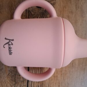Kiokids Εκπαιδευτικό Μπιμπερό Σιλικόνης με Λαβές Ροζ 4m+ 120ml 3543