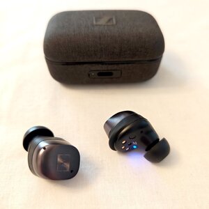 Sennheiser Momentum True Wireless 4 In-ear Bluetooth Handsfree Ακουστικά με Θήκη Φόρτισης Black Graphite