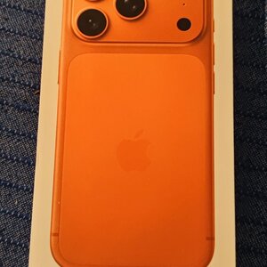 Apple iPhone 17 Pro (12/256GB) Cosmic Orange
