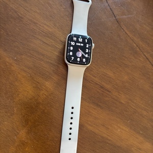 Apple Watch Series 8