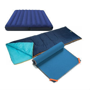 Sacii de dormit și echipamentul de camping