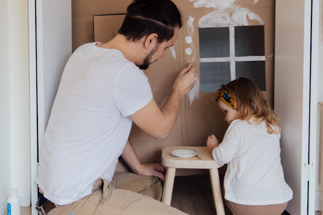 DIYs for decorating a children's room.