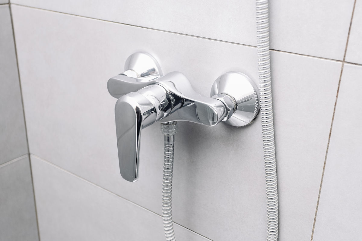 🚿 Cele mai bune baterii pentru cadă și duș, pentru orice utilizare
