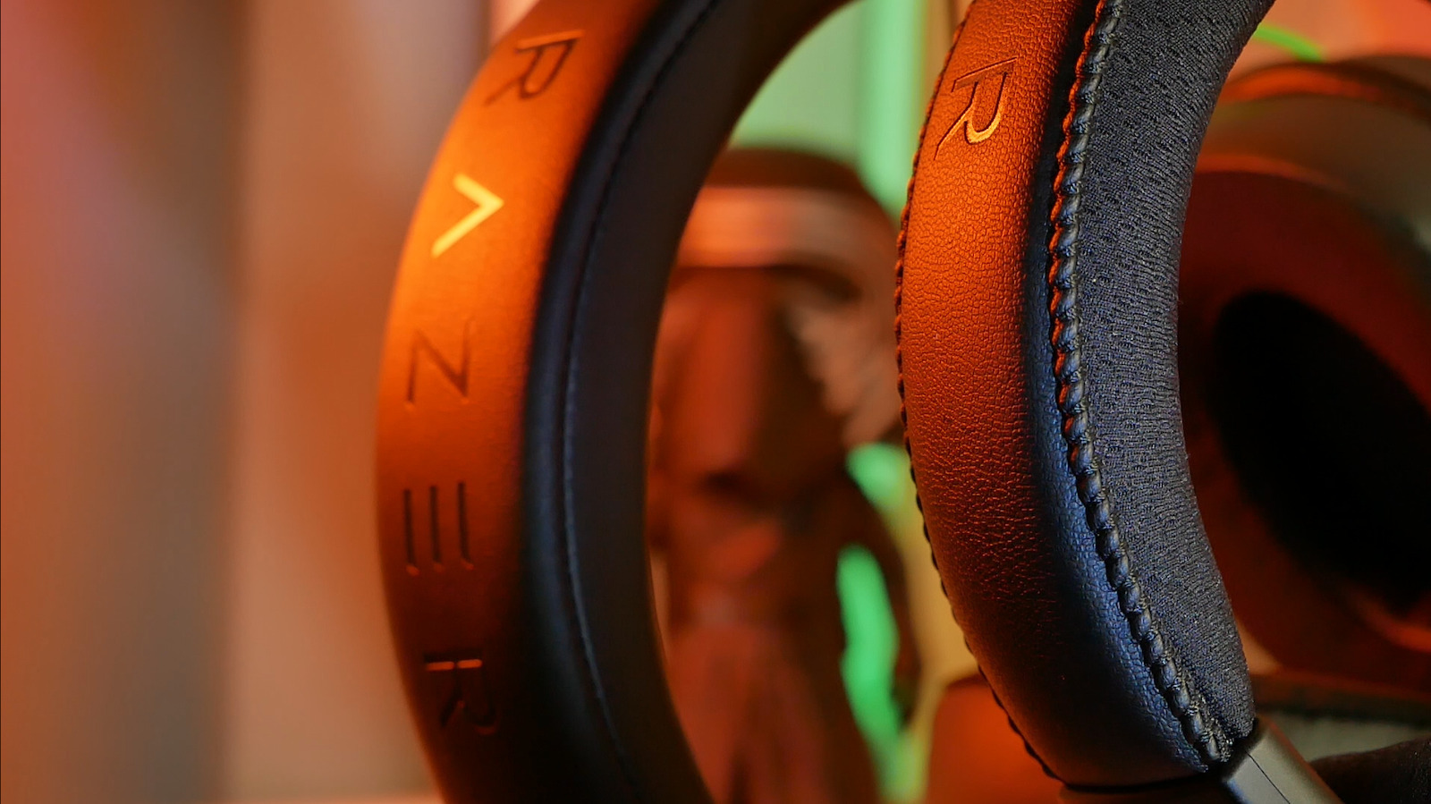 Razer BlackShark V2 Over Ear Gaming Headset με σύνδεση 3.5mm / USB