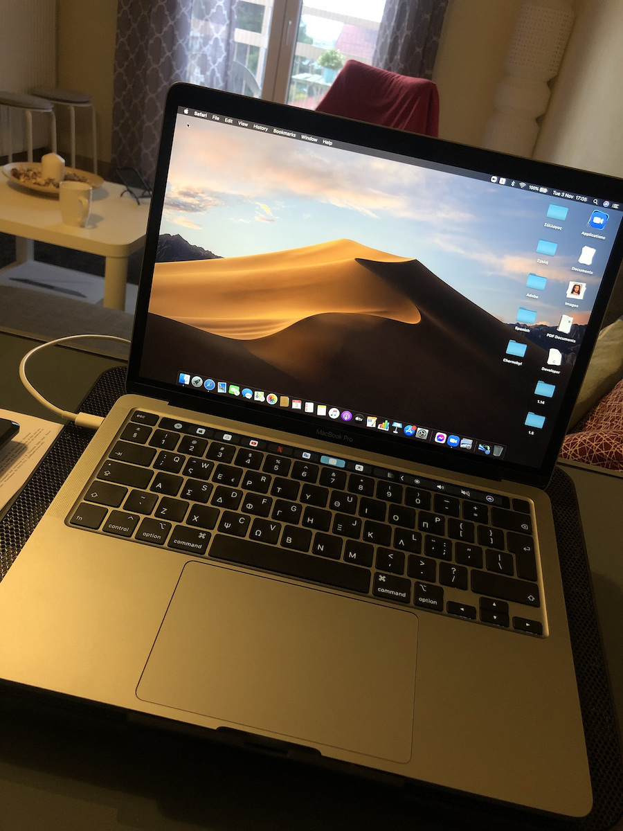 Apple MacBook Pro 13 (2020) 13.3" IPS QHD+ Retina Display (i5/8GB/256GB SSD/Grafică Iris Plus 645) (Tastatură GR)