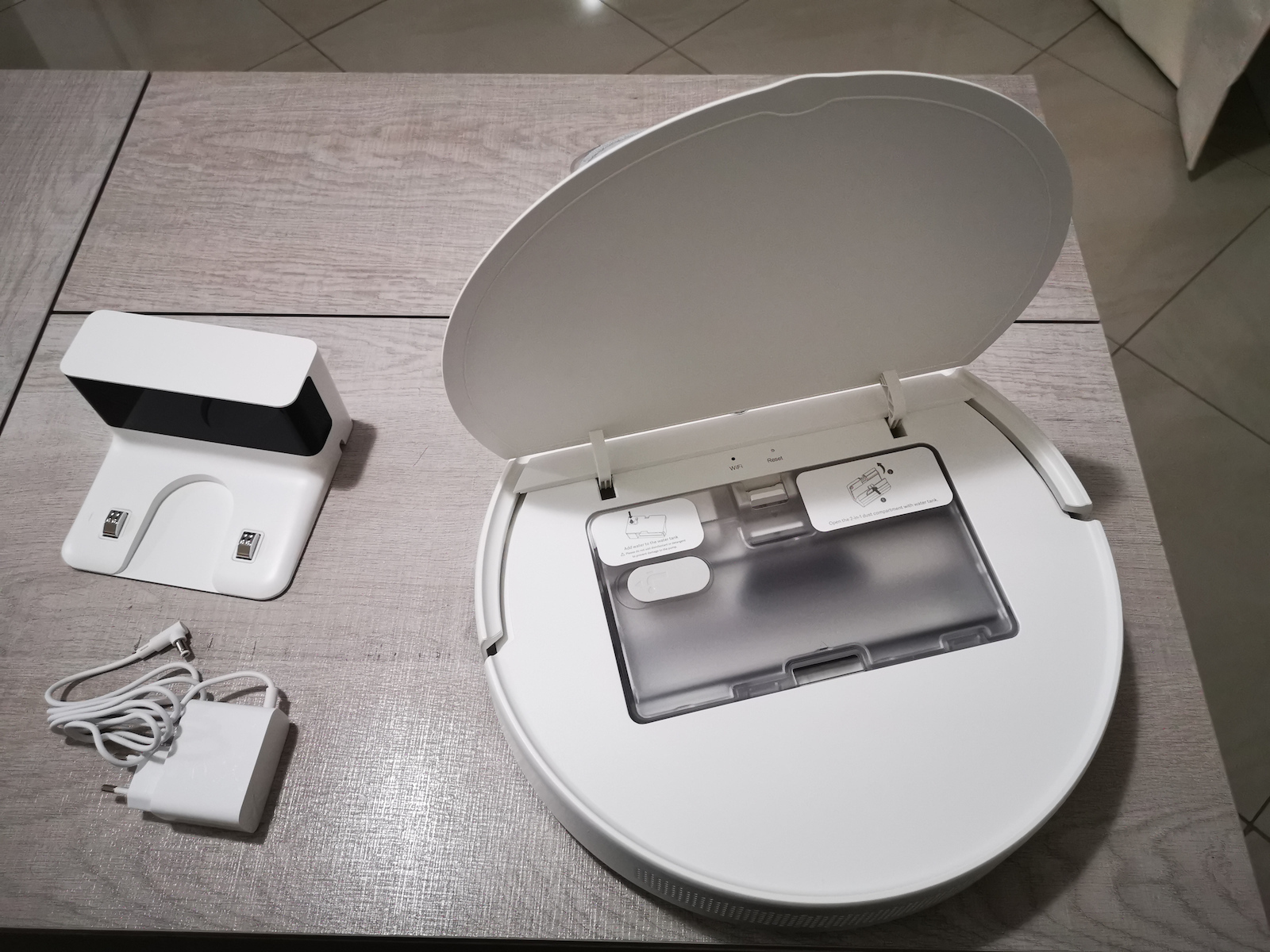 Xiaomi Mi Robot Vacuum-Mop Essential Aspirator Robot pentru Aspirare & Spălare cu Wi-Fi Albă