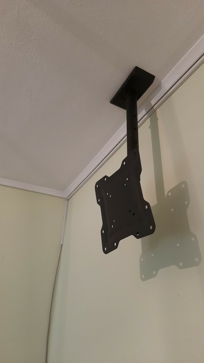 Focus Mount CMS02-22 Телевизионна стойка Таван с ръка до 43" и 35кг
