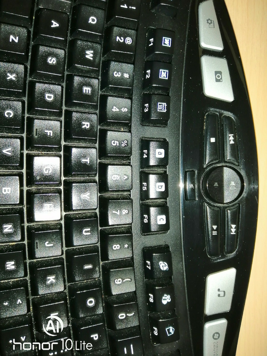 Logitech K350 Ασύρματο Πληκτρολόγιο Αγγλικό US