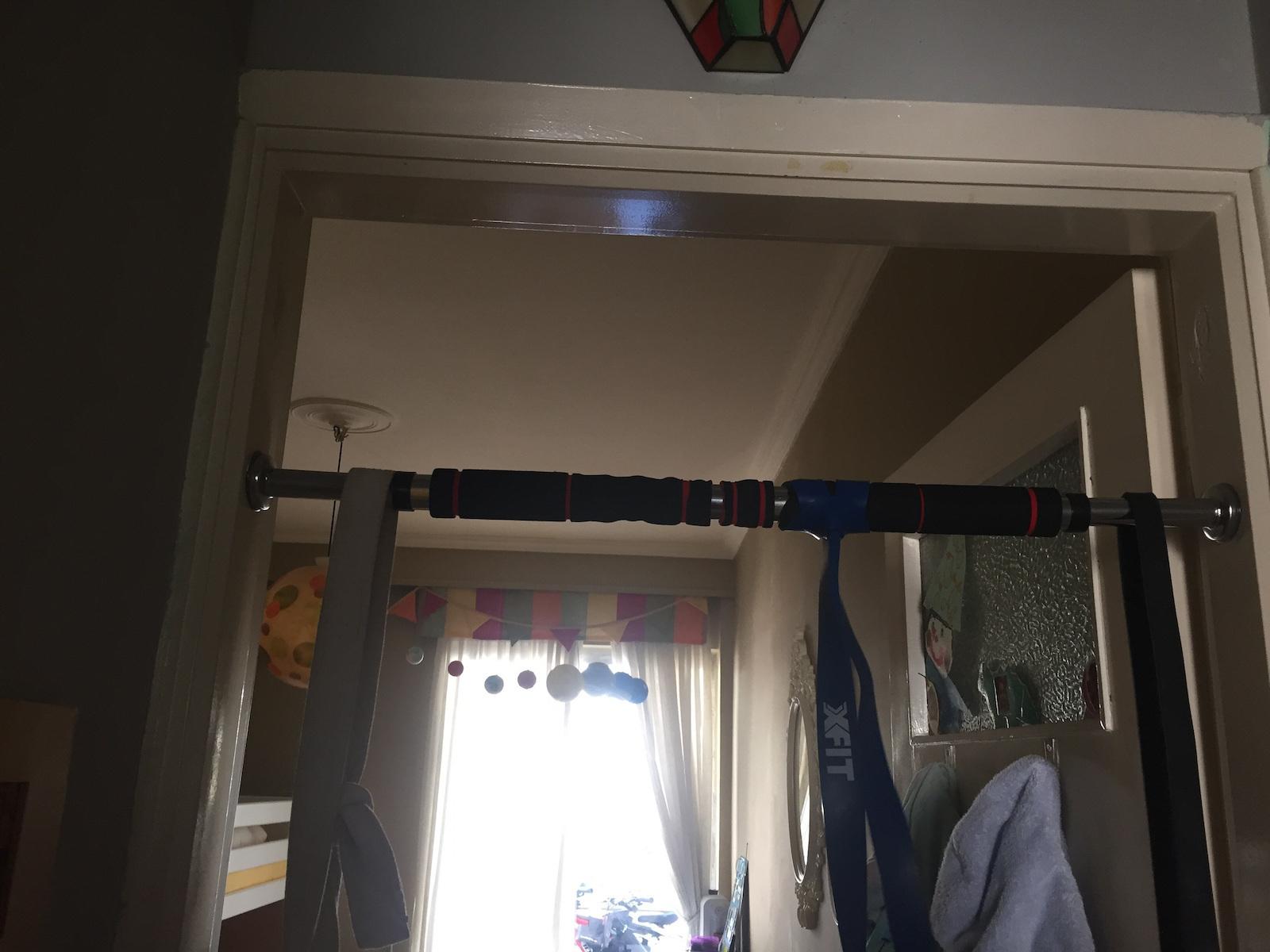 Factory Door Pull-Up Bar with 60-100cm for Maximum Weight 100kg