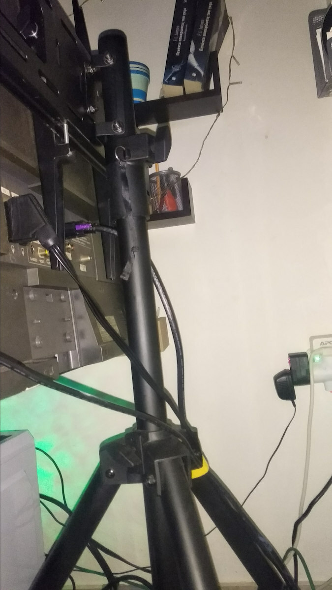 Sbox FS-846 Δαπέδου έως 70" και 35kg
