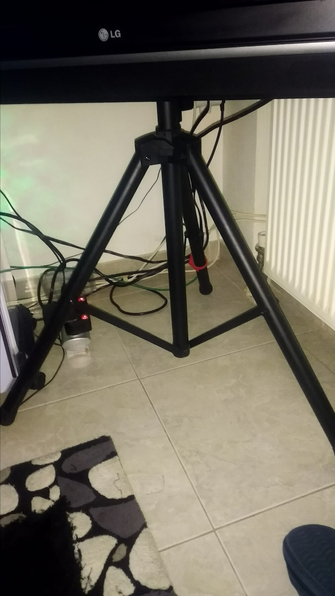 Sbox FS-846 Δαπέδου έως 70" και 35kg