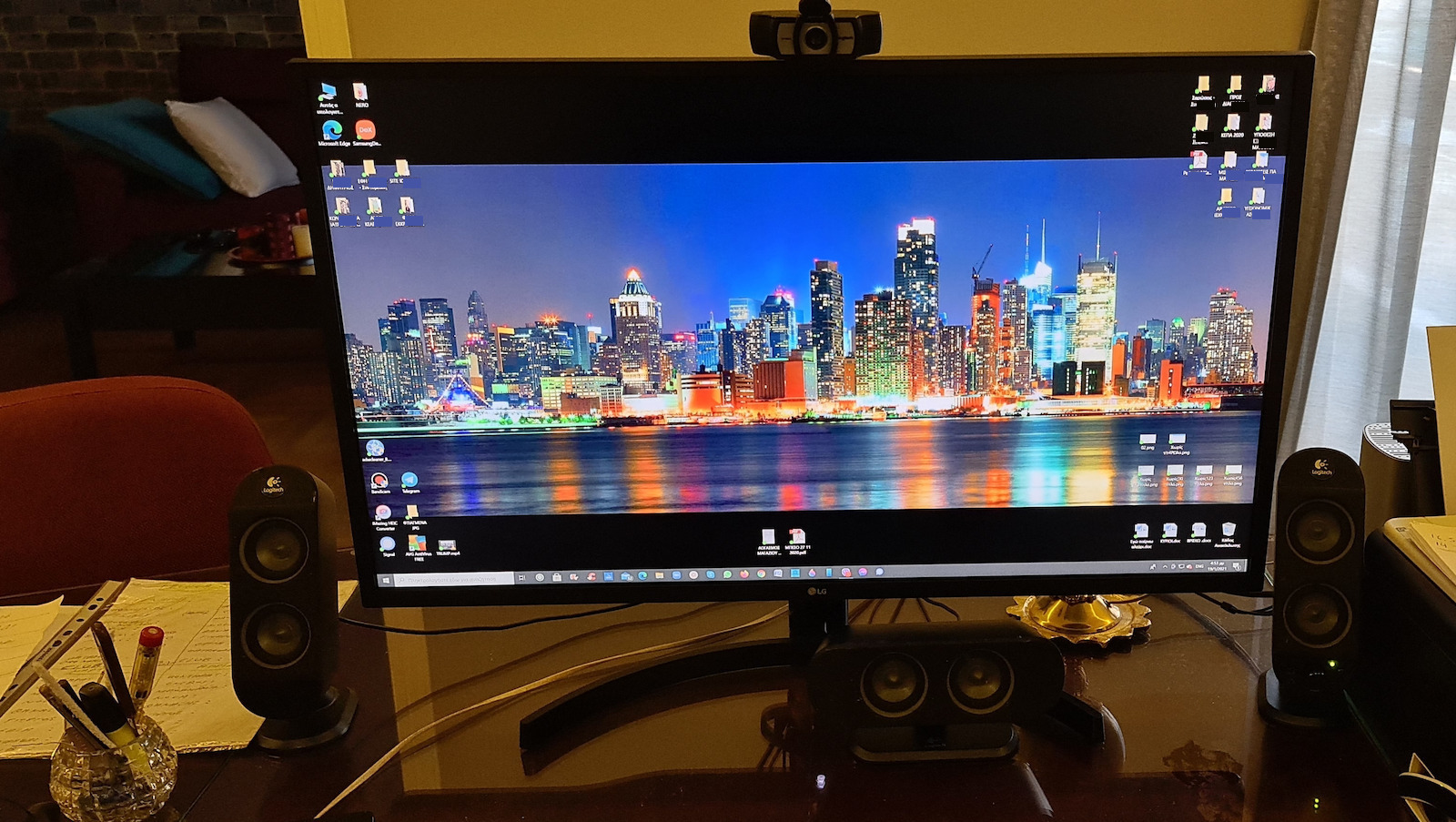 LG 32UK550-B VA HDR Gaming Monitor 32" 4K 3840x2160 με Χρόνο Απόκρισης 4ms GTG