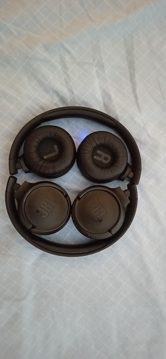 JBL Tune 500BT Ασύρματα Bluetooth On Ear Ακουστικά με 16 ώρες Λειτουργίας και Quick Charge Μαύρα