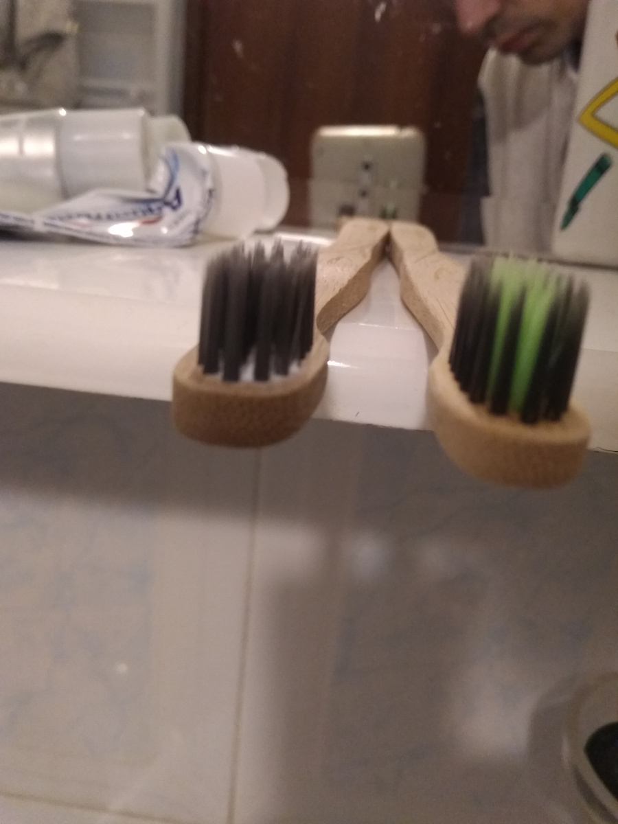 Colgate Bamboo Carbon Οδοντόβουρτσα Soft Μπεζ