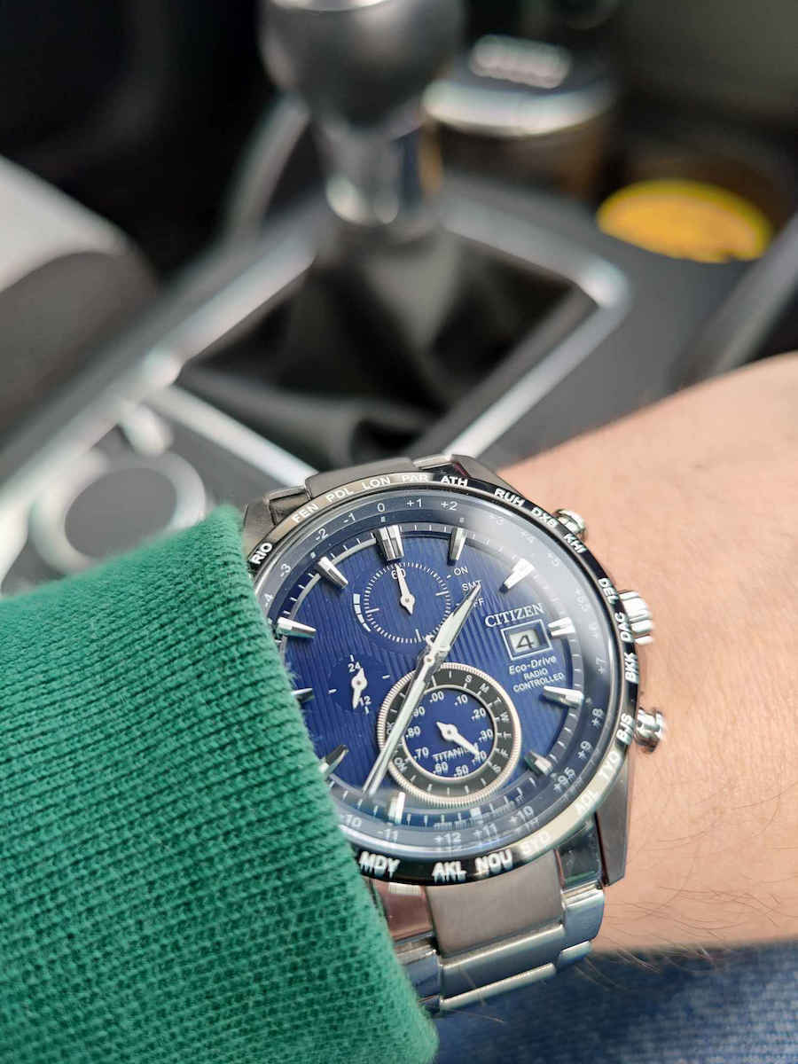 Citizen Eco-Drive Ανδρικό Ρολόι 42mm Χρονογράφος Eco - Drive με Ασημί Μεταλλικό Μπρασελέ