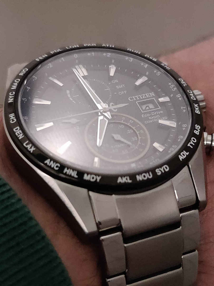 Citizen Eco-Drive Ανδρικό Ρολόι 42mm Χρονογράφος Eco - Drive με Ασημί Μεταλλικό Μπρασελέ