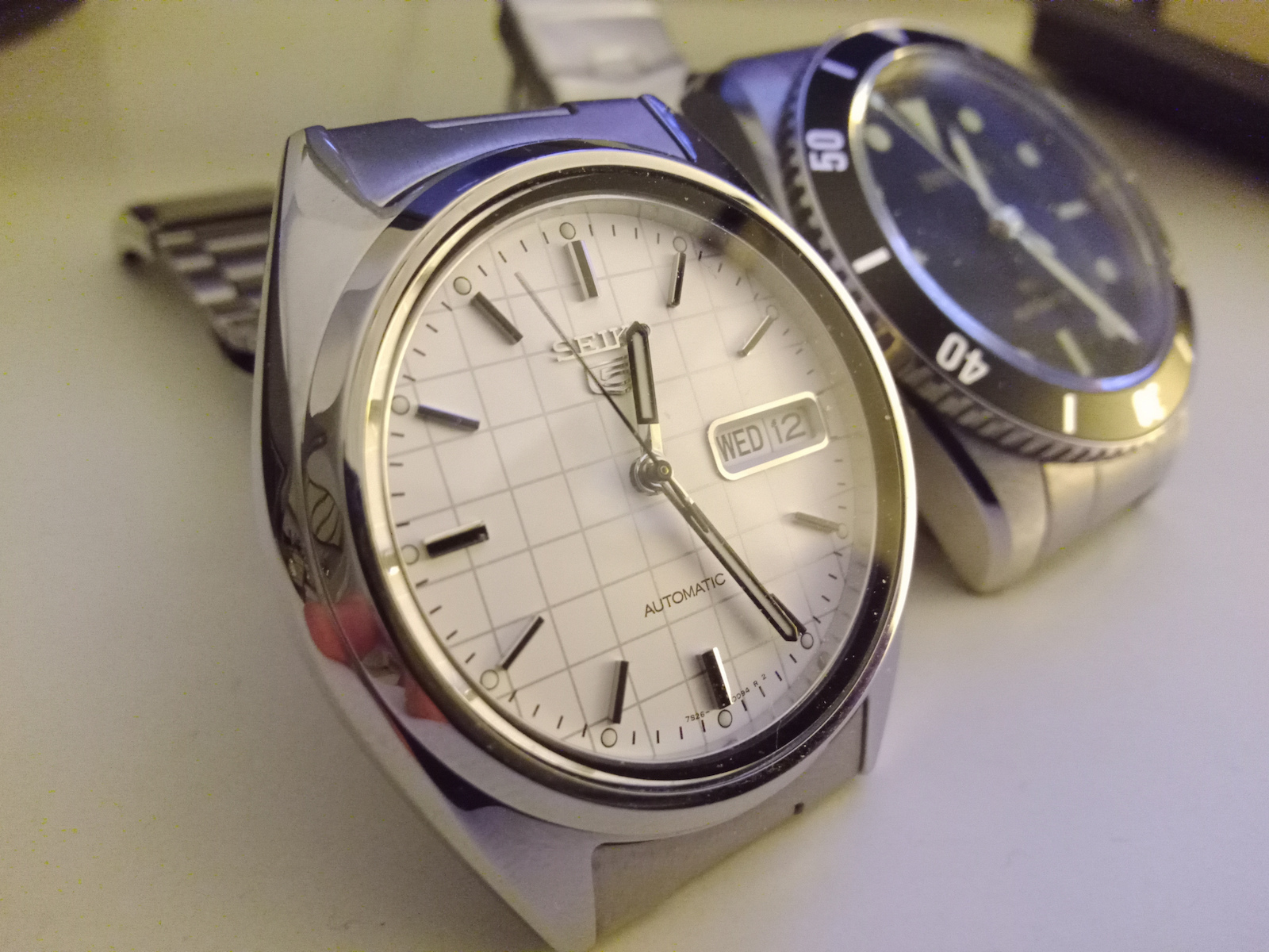 Seiko 5 Automatic Herrenuhr 37mm Automatisch mit Silber Metallarmband