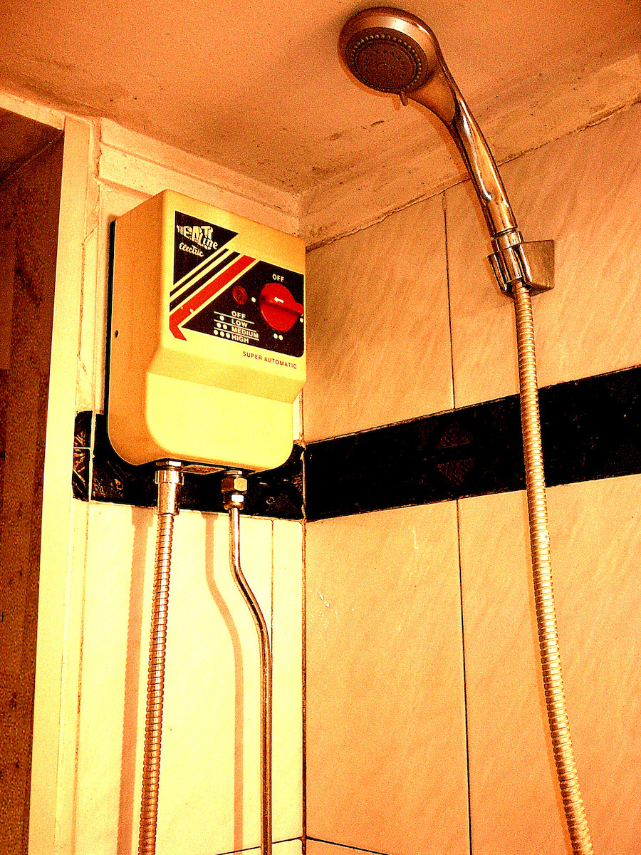 HL-38-55 Wall Mounted Electric Single-Phase Instant Water Heater for Bathroom 5.5kW