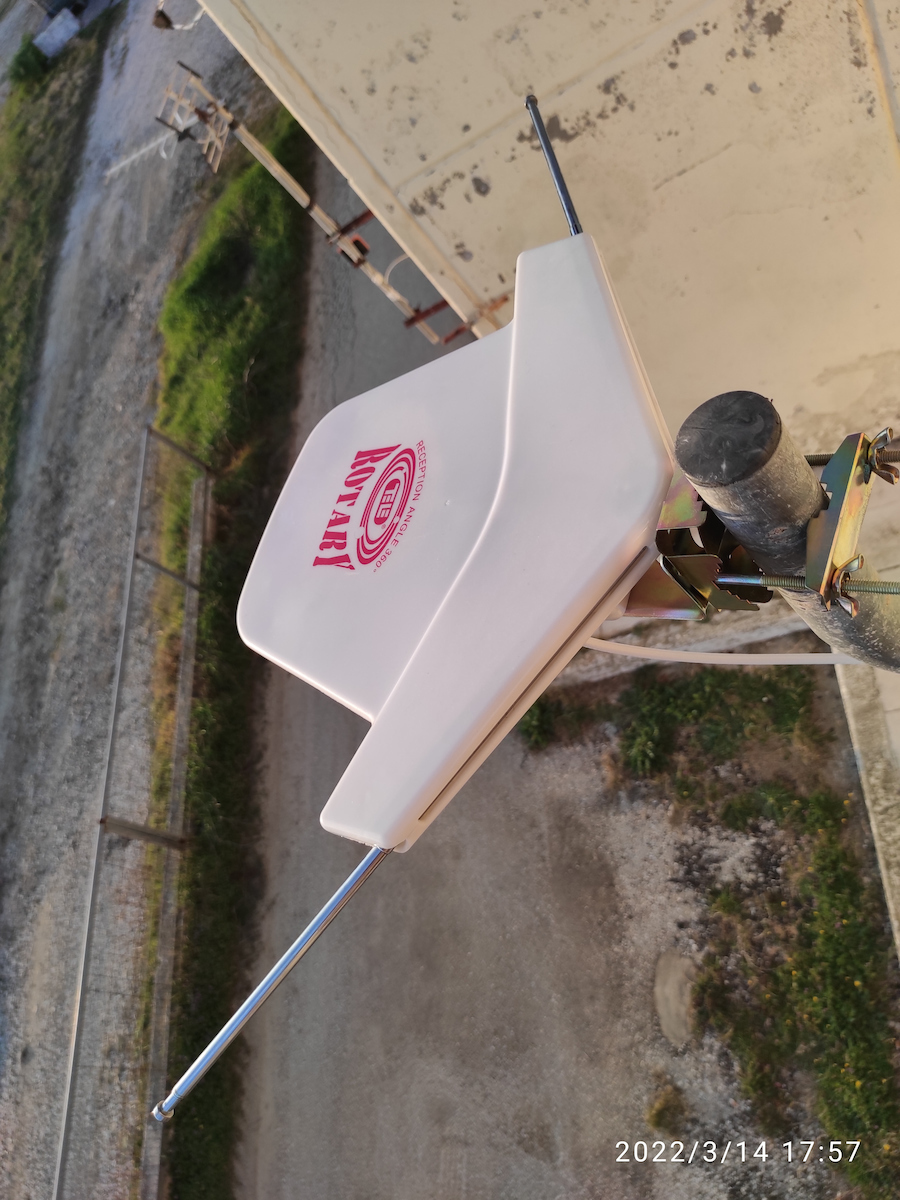 Tele Rotary Outdoor TV Antenna (with power supply) White Connection via Coaxial Cable