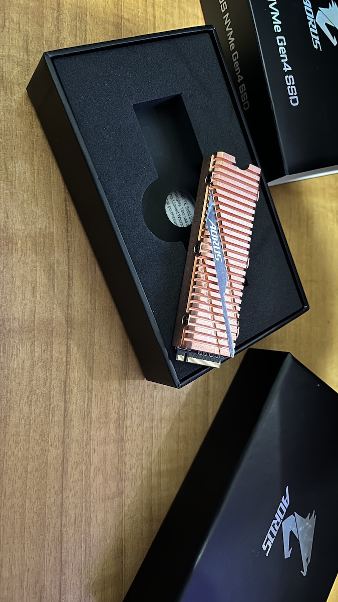 Gigabyte Aorus NVMe Gen4 SSD 1TB τύπου M.2 με σύνδεση PCI Express 4.0 και Ψύκτρα GP-ASM2NE6100TTTD