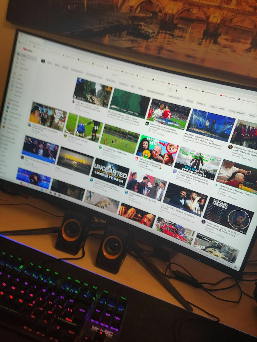 MSI Optix AG321CQR VA Curbat Monitor de jocuri 31.5" QHD 2560x1440 165Hz