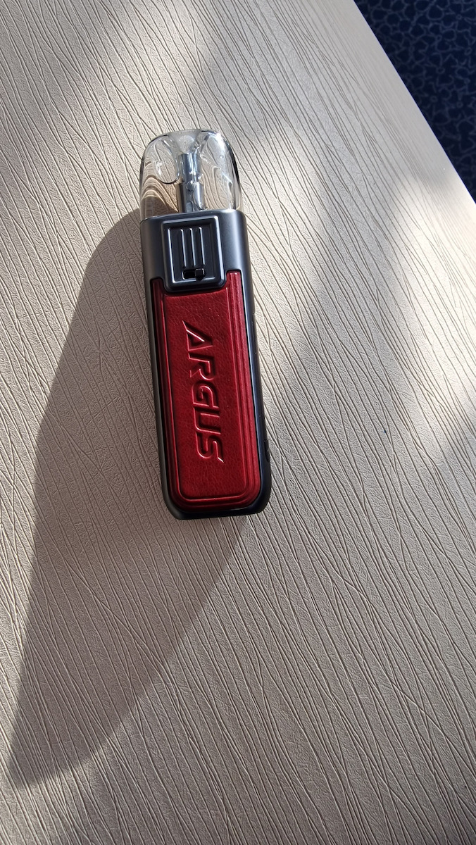 Voopoo Argus Pod-Bausatz 2ml mit eingebauter Batterie 800mAh Red