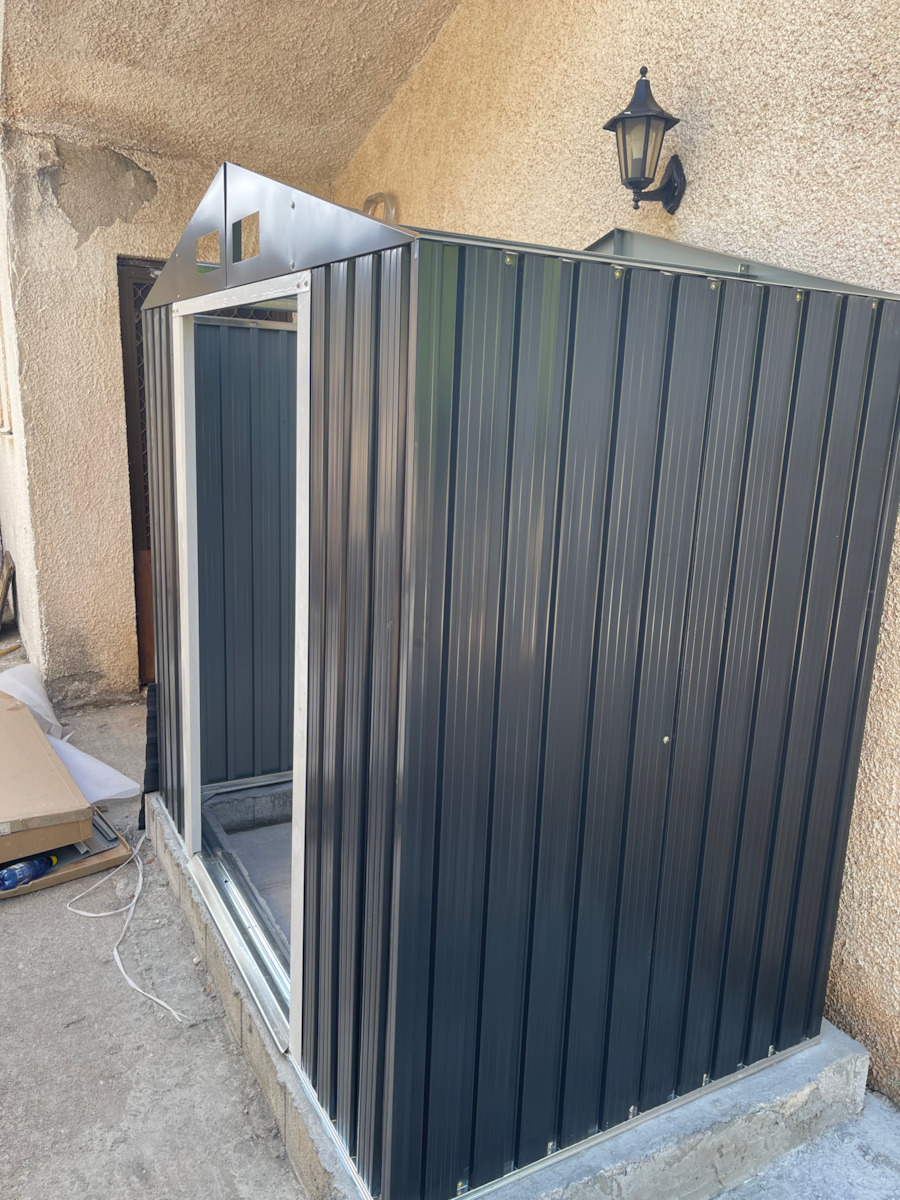 Metallische Gartenhaus Galvanisiert Polis Graue mit Lüftungsschlitzen M2.01xP1.21xH1.9m