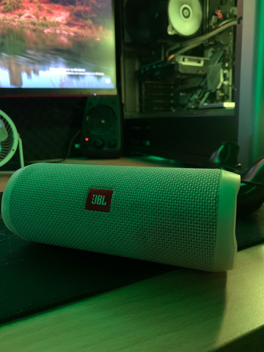 JBL Flip 4 Wasserdicht Bluetooth-Lautsprecher 16W mit Batterielebensdauer von bis zu 12 Stunden Schwarz