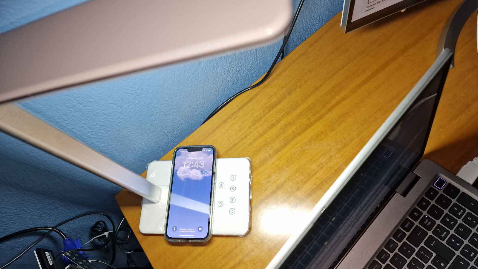 LED Φωτιστικό Γραφείου Αναδιπλούμενο σε Λευκό Χρώμα