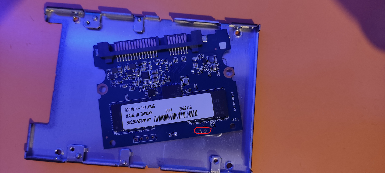 Kingston 240GB SSD disassembly 