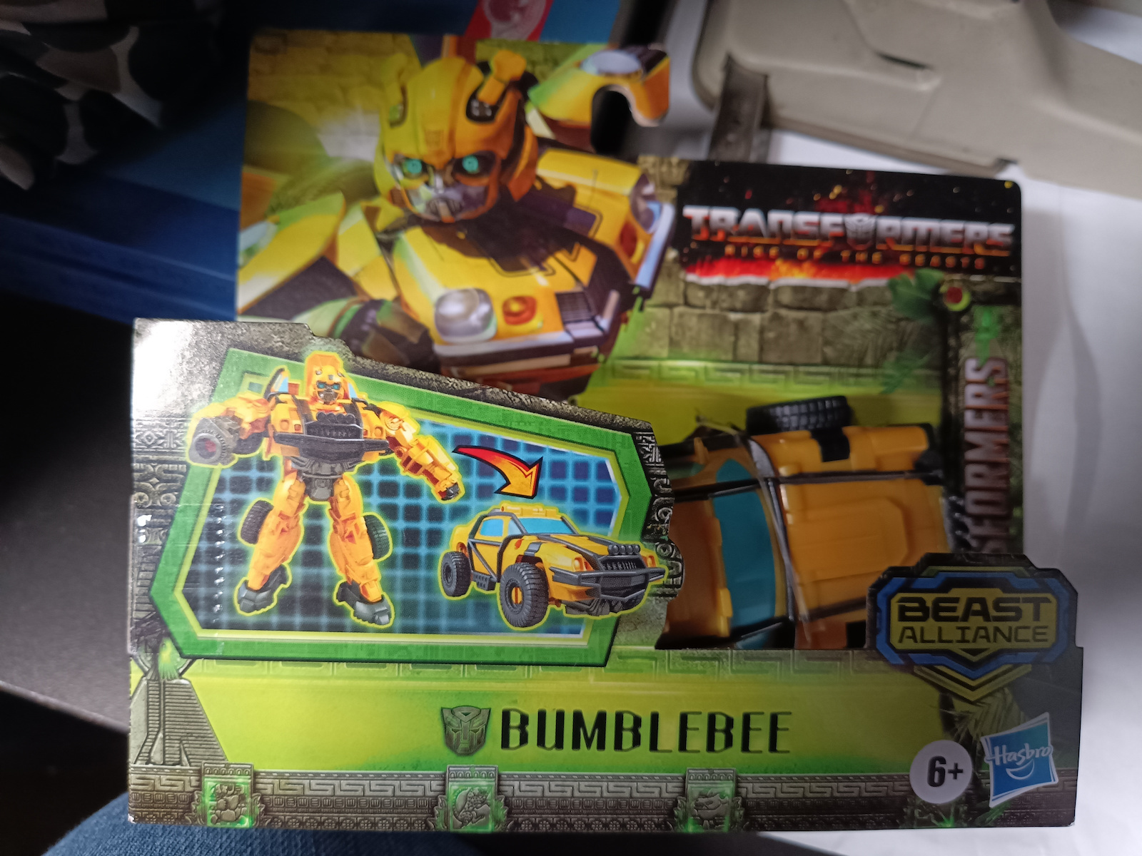 Φigură de acțiune Transformers Rise of the Beasts Bumblebee Mask pentru copii de 5+ ani ani