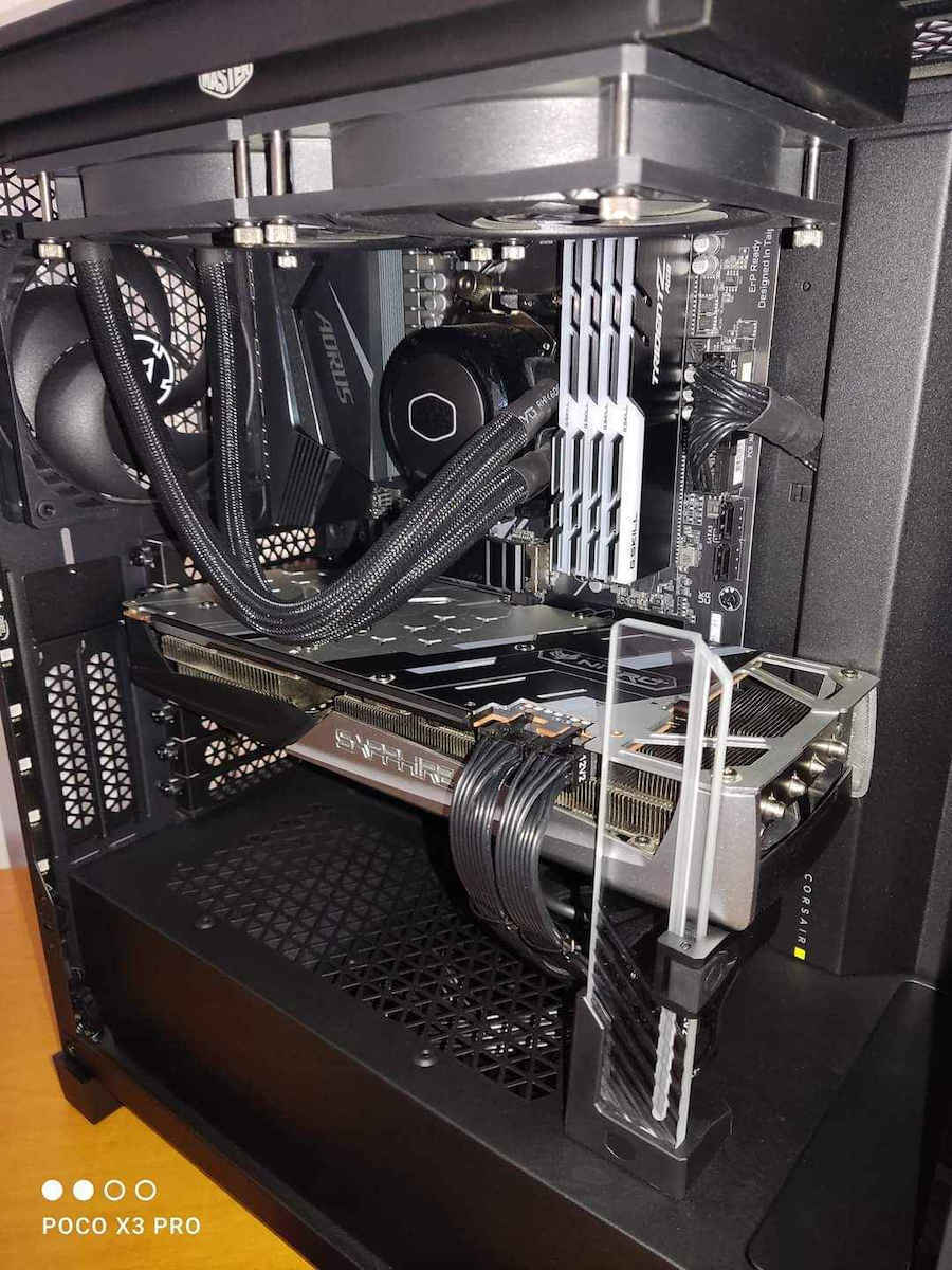 Sapphire Radeon RX 5700 XT 8GB GDDR6 Nitro+ Κάρτα Γραφικών PCI-E x16 4.0 με 2 HDMI και 2 DisplayPort