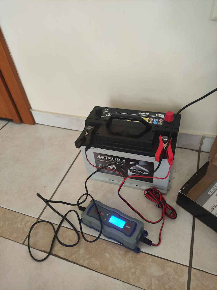 Mitsuba Batterie Auto EFB70 mit Kapazität 70Ah Start/Stopp